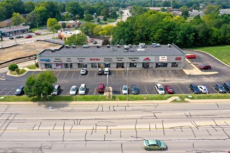 Retail space for Rent at Parkway Plaza in Pekin