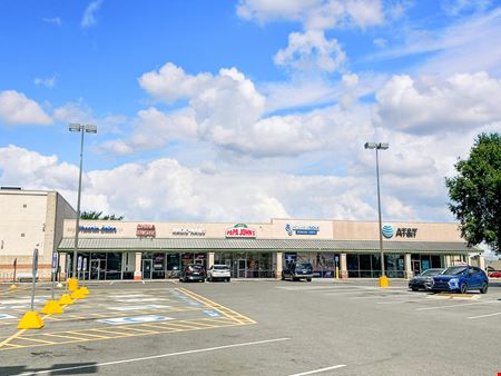 Sulphur Plaza: Endcap and Inline Suites in Kroger-Anchored Center