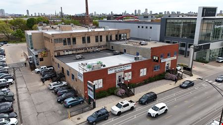 Retail or Office on Elston Avenue Available