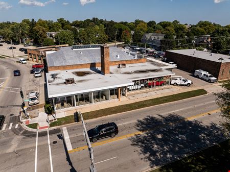400 W. Northwest Hwy. 