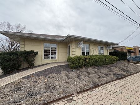 Office space for Rent at 1314 E Marietta Ave in Peoria Heights