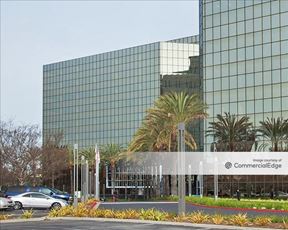 4000 MacArthur - West Tower