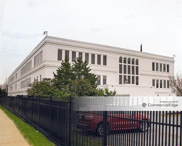 Iron Hill Corporate Center Red Wing 750 Prides Crossing, Newark, DE