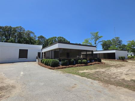 Industrial space for Sale at 999 Harbor Dr in West Columbia