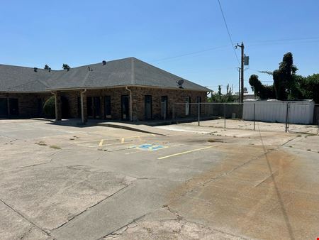 817 SW 89th St - Newly Renovated Multi Unit Office
