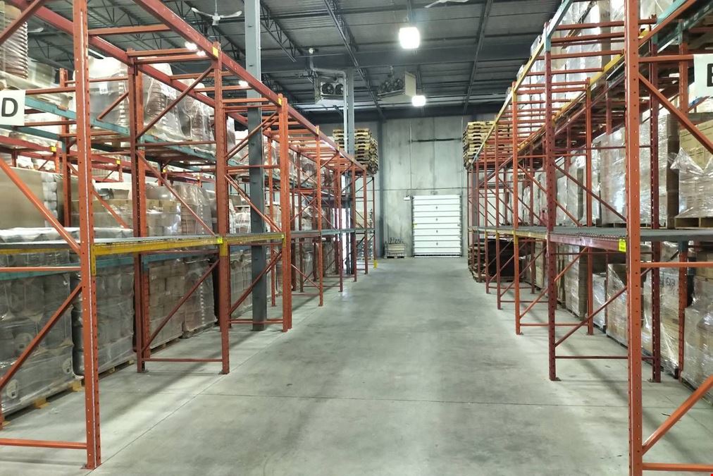 2,000 sqft shared industrial warehouse for rent in Mississauga 3750a