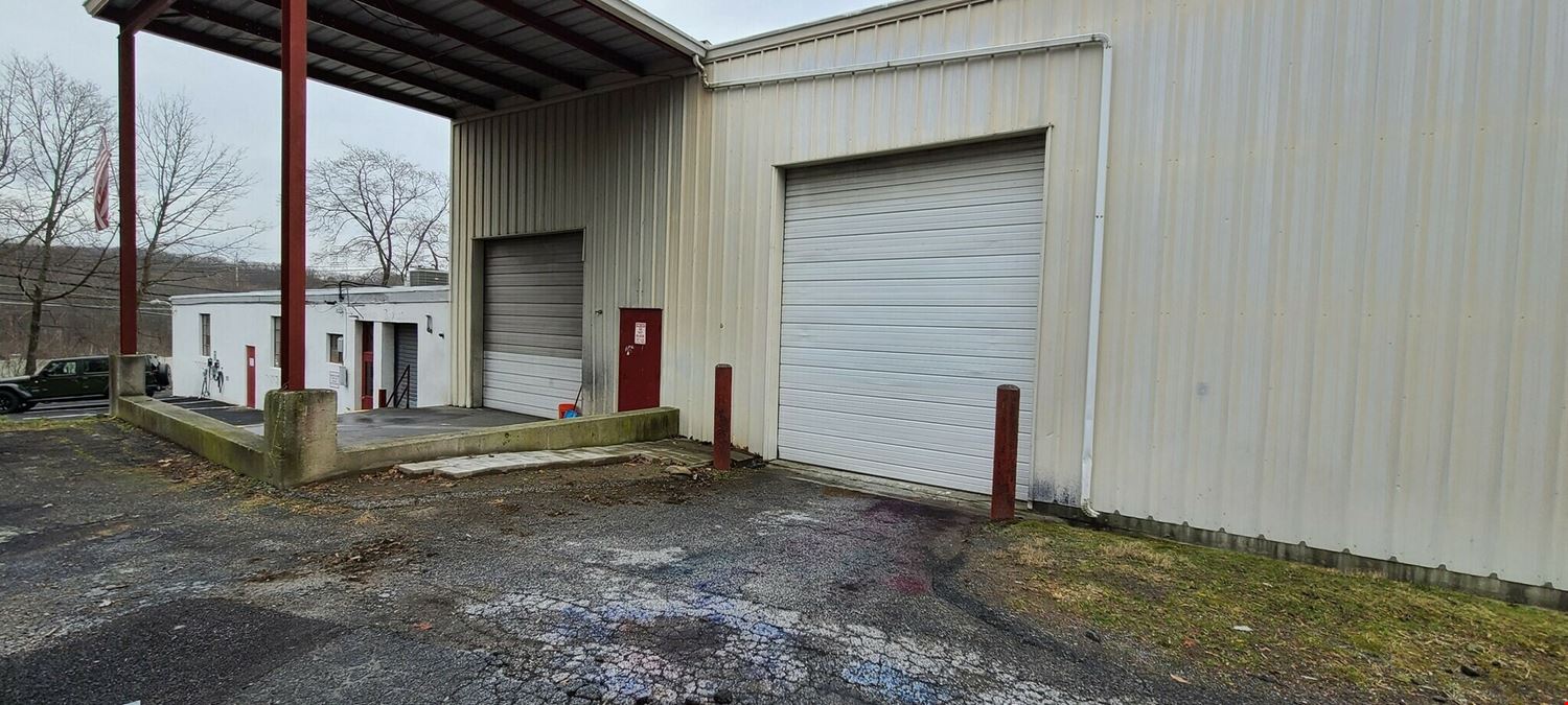 2108 Albany Post Rd