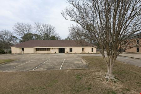 Office space for Rent at 1421 Narrow Ln. Pkwy. - Subdividable Office in Montgomery