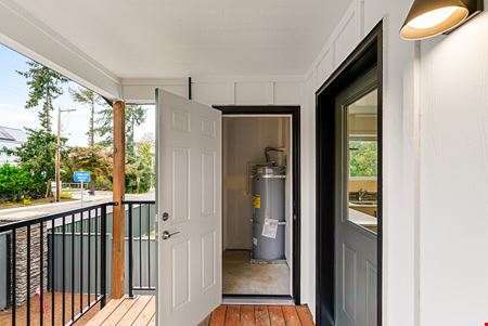 Carlton Palms Apartments