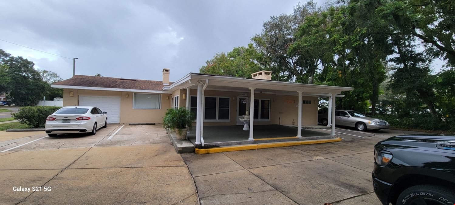 Downtown Deland Shared Office Space for Lease