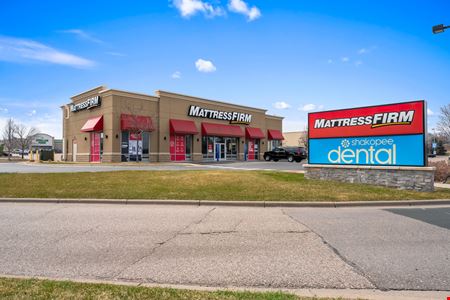 Retail space for Sale at Mattress Firm in Shakopee