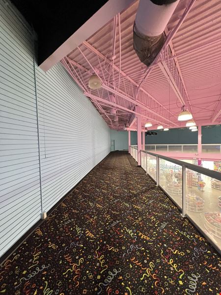 Mezzanine Retail Space