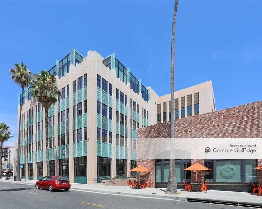 Playhouse Plaza