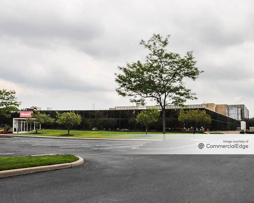 2 Corporate Center Drive