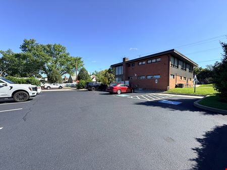 100 1st Ave