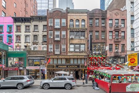 Commercial space at 140-142 W 46th St in New York