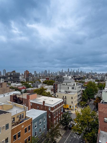 350 Manhattan Avenue | Fully Occupied Corner Free Market Residential Building in the Heart of Williamsburg