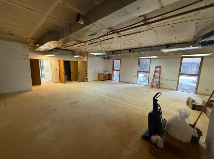 Office Suites for Lease in University Commerce Park - Okemos