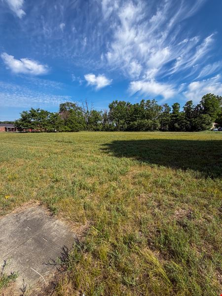 5822 Park Center Ct
