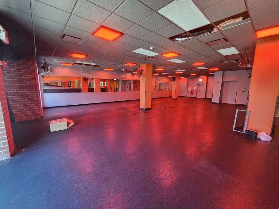 Old Town | Retail Space For LEASE