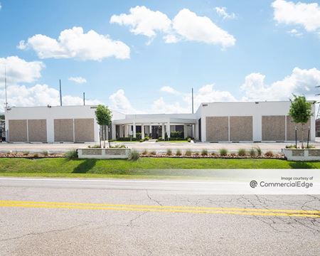Commercial space at 3027 Crossview in Houston
