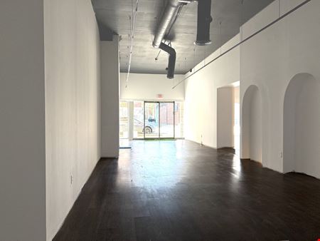 858 N High St