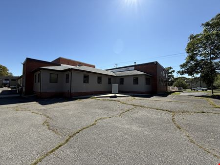 6 N Maple Ave