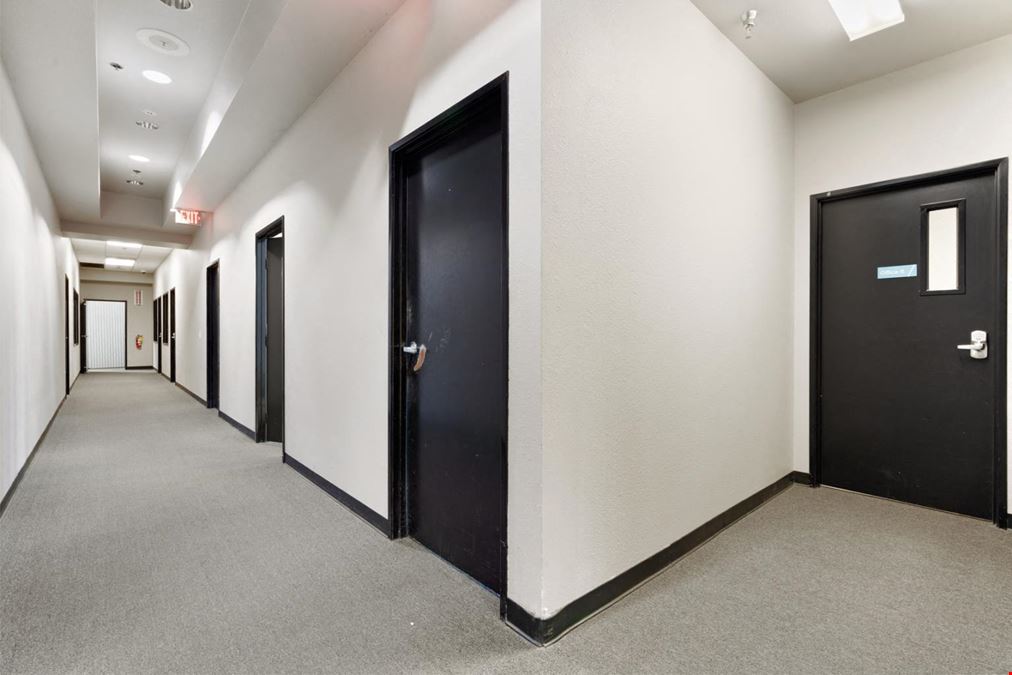 ReadySpaces Santa Ana