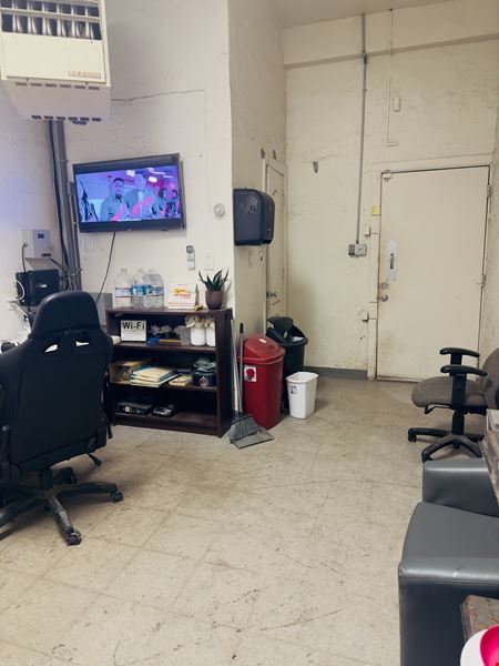 Great Owner User/Investment Opportunity in Fresno, CA