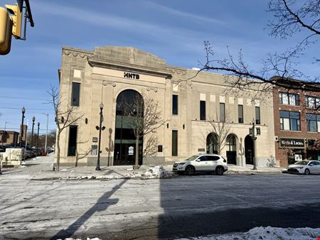 101 East Lincolnway