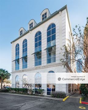 Embassy Plaza at Post Oak