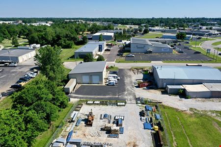 4,125 SF Office / Warehouse Building For Sale Or Lease near Glenstone & Chestnut