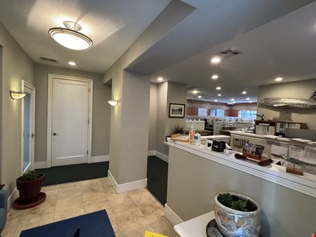 51 E Huntington Dr