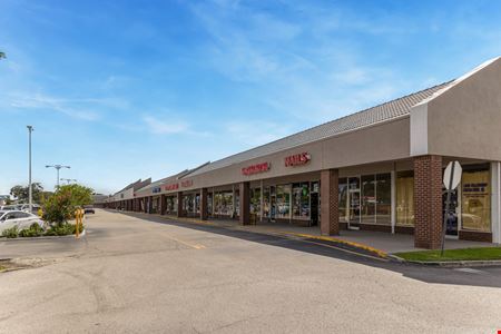Pine Plaza