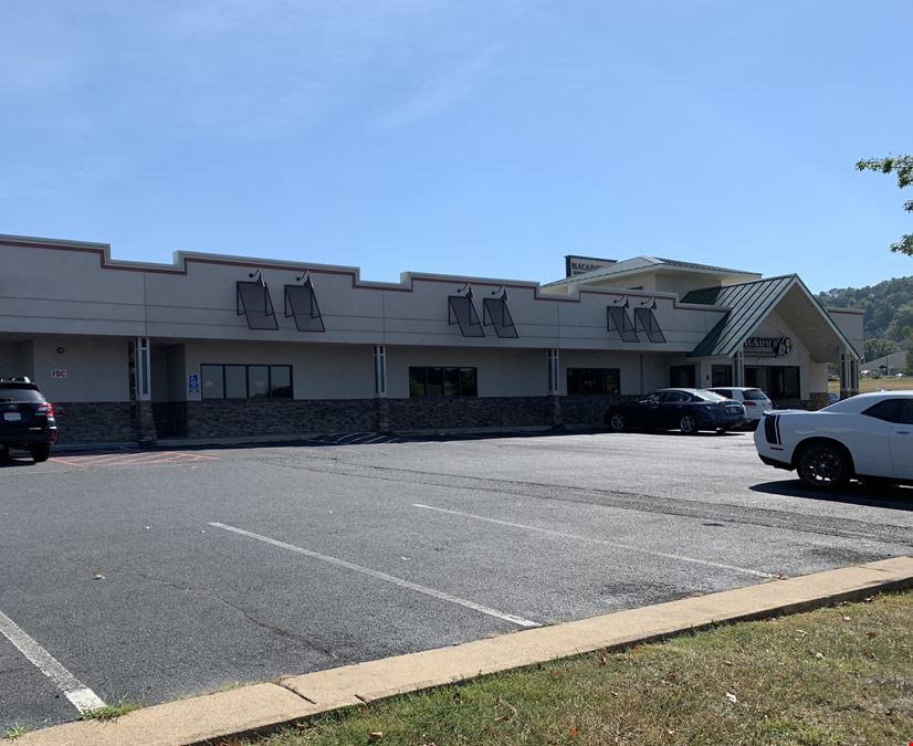 1,440 SF AVAILABLE | MADISON SQUARE RETAIL & OFFICE SPACE