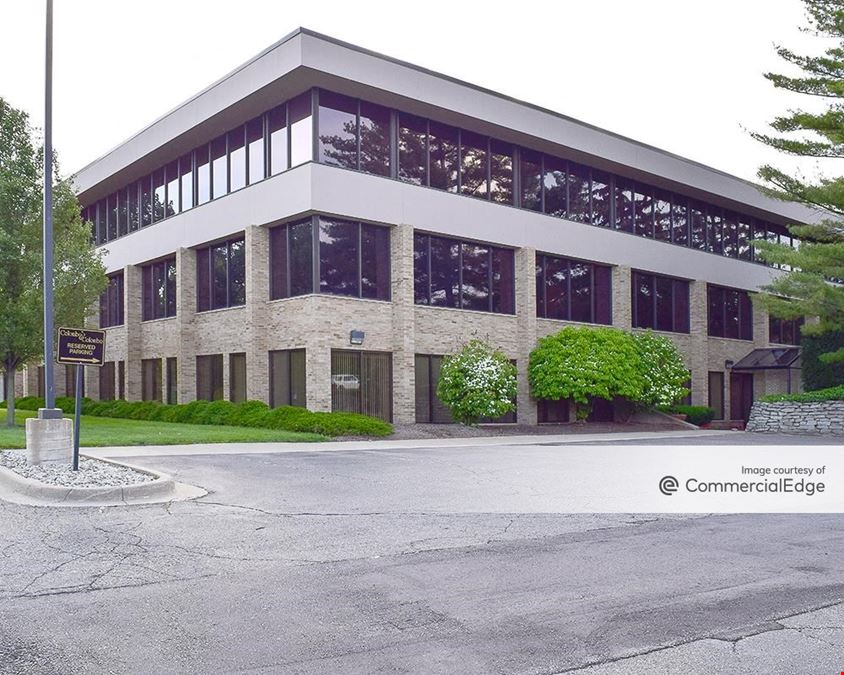 Bloomfield Office Center - 40701 Woodward Avenue