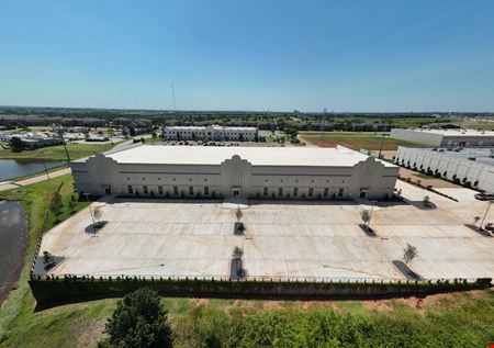 Market Center Warehouse