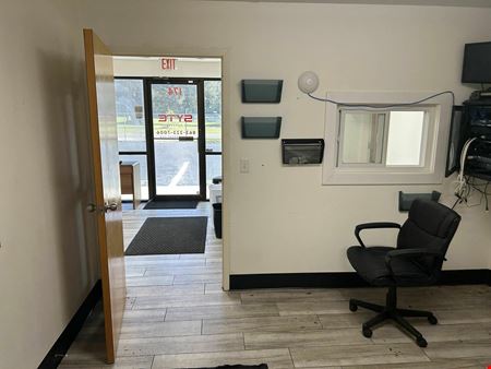 Net-Leased Corporate-Guaranteed Distribution Facility