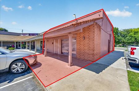High Exposure Retail Space Available at Strip Mall in Clovis