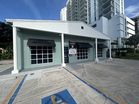 211 N Tamiami Trail