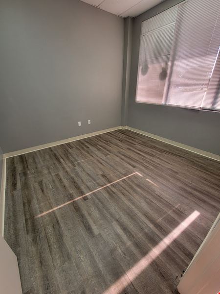 1,500 SF Office/Retail Space
