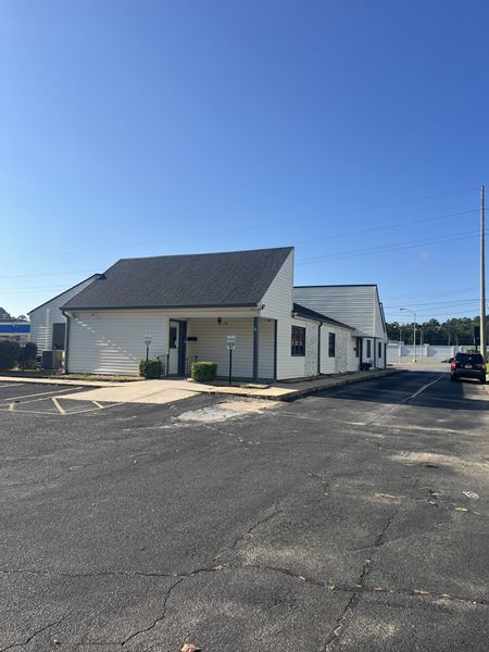 Commercial space at 2066 Watson Blvd in Warner Robins