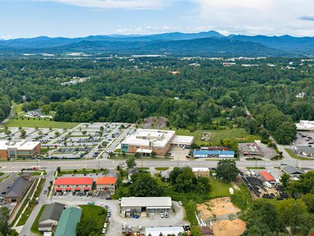 2652 Hendersonville Rd.,