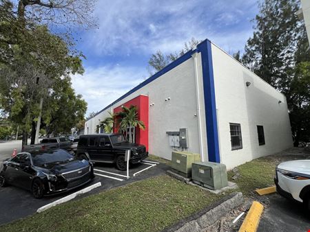 Dock Warehouse in Fingerlakes Miami Airport West Industrial Market
