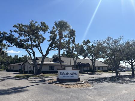 Office space for Sale at Medical Building on Large 2.24 Acre Parcel in Palmetto