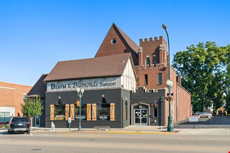 Retail space for Sale at 425 W State St in Sycamore