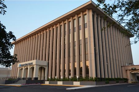 Office space for Rent at 900 Town & Country in Houston