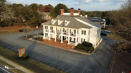 Freestanding Office with Retail Exposure | Sale or Lease | ±12,286 SF | Johnson Ferry Rd | East Cobb County