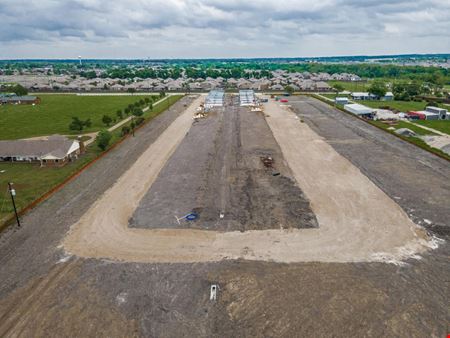 10446 CR 484 - 1600 SF warehouse suites