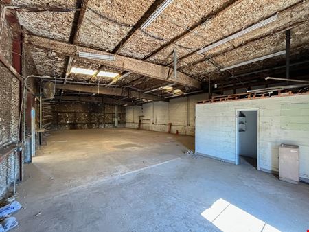 Office / Warehouse With Canopy Near Airline Hwy